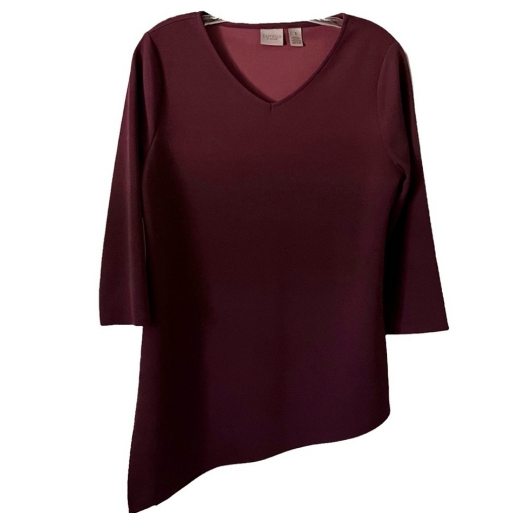 Chico's 1 (Size M) EASYWEAR Asymmetrical Diagonal Hem Tunic Top Maroon V-Neck